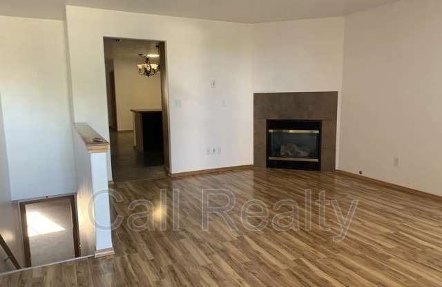 921 S Shelley Lake Ln Gallery 4