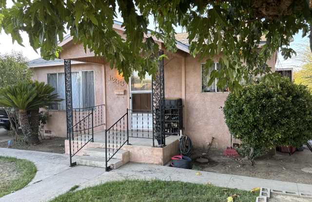 1233 Mark Street - 1233 Mark Street, Arvin, CA 93203