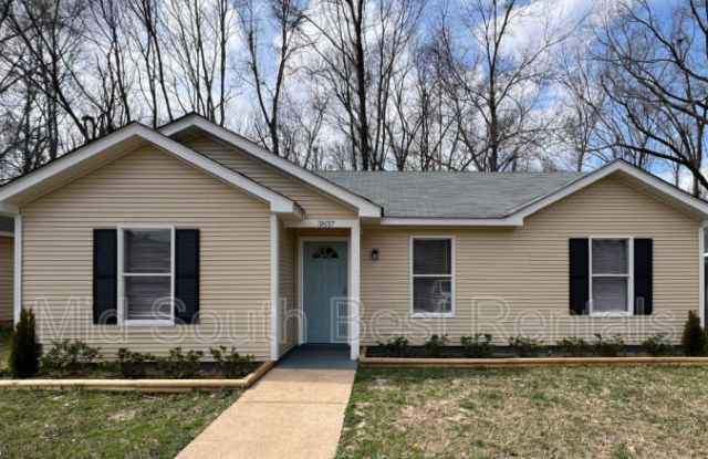 3837 Black Forest - 3837 Black Forest Drive, Memphis, TN 38128 3837 Black Forest - 3837 Black Forest Drive, Memphis, TN 38128