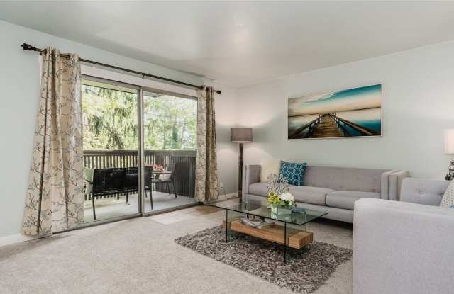 1425 S Puget Dr photos photos