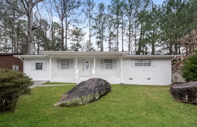 4654 Greenbriar Trail Southwest - 4654 Greenbriar Trail Southwest, Atlanta, GA 30331