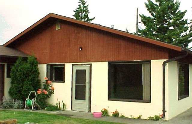 Adorable 2 Bedroom 1 Bath Duplex In Lakewood! - 9020 Waverly Drive Southwest, Lakewood, WA 98499