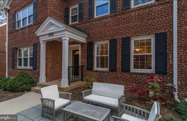 3925 FULTON Street NW Gallery 3