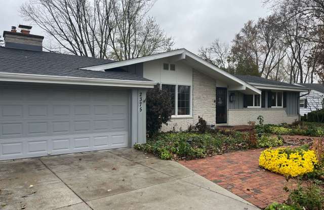 Large Brookfield Ranch for Rent Gallery 3