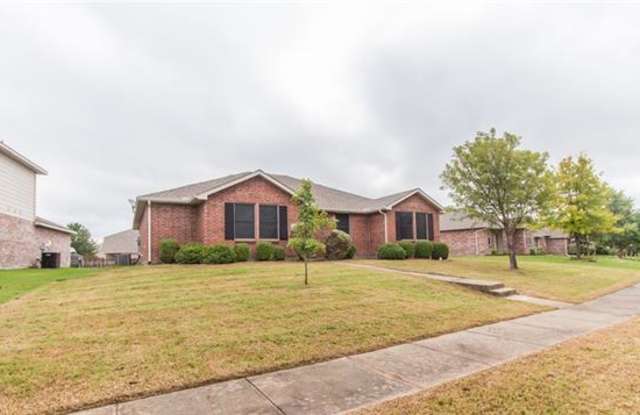 2906 Lake Vista Drive Gallery 2
