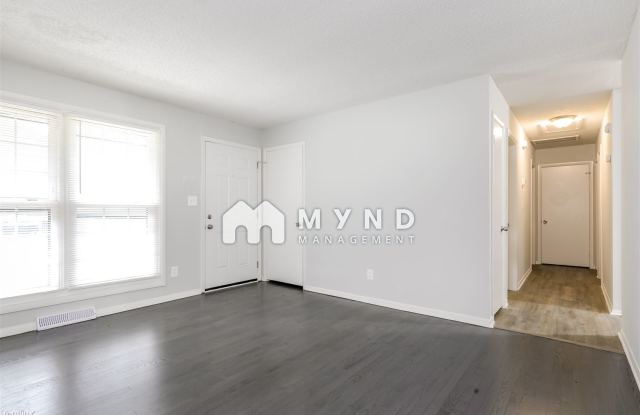 2426 Danforth Ln Gallery 4