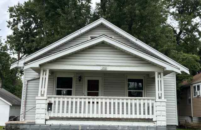 Charming 2 Bed / 1 Bath Peoria Home with Large Garage — Available Now! photos photos