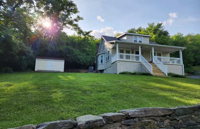 6908 Edgemont Road Gallery 1