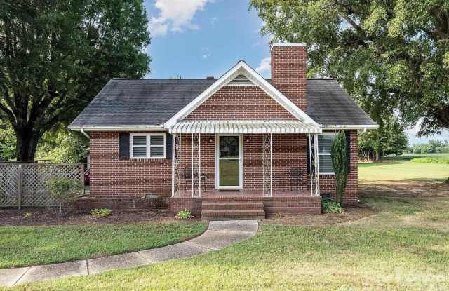 341 Red Cross Road W photos photos