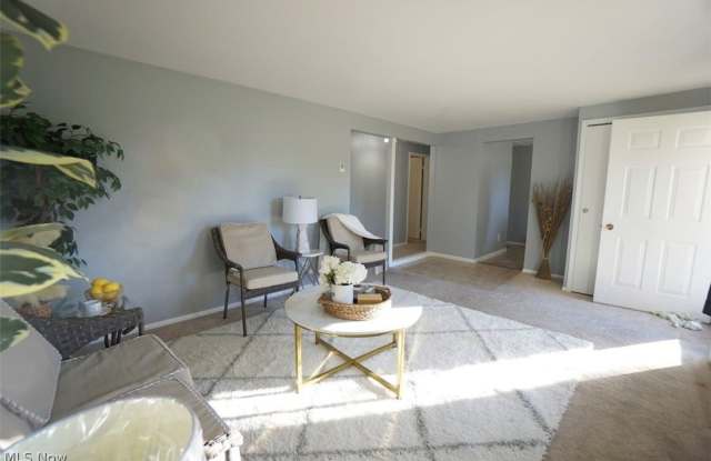 211 Hilltop Drive Gallery 4