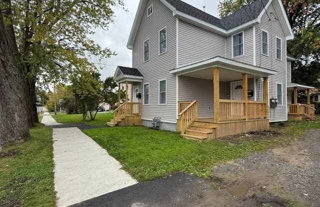 Charming 3BR Duplex in Gloversville Gallery 3