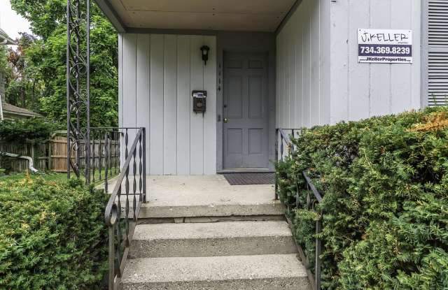 1114 South Forest Avenue Gallery 2
