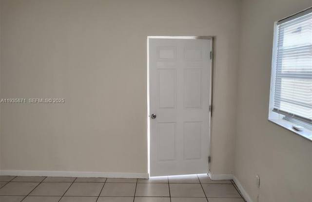 1200 NE 110th St photos photos