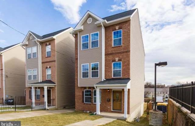4303 CAPITOL S - 4303 S Capitol Ter SW, Washington, DC 20032