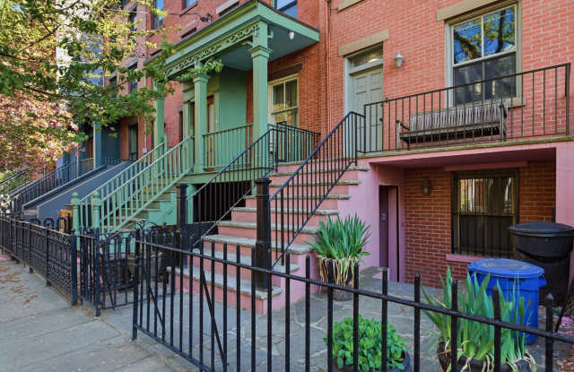 211 4TH ST photos photos