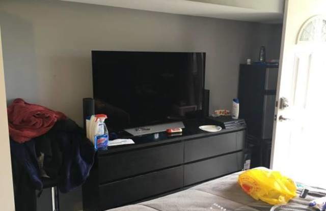 5222 Cather Rd - 5222 Cather Road, Springfield, VA 22151