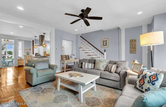 8 Deal Lake Court Gallery 2