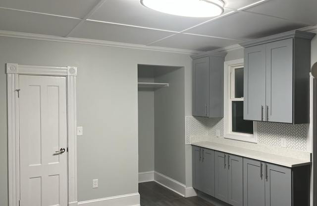 130 Perkins Gallery 4