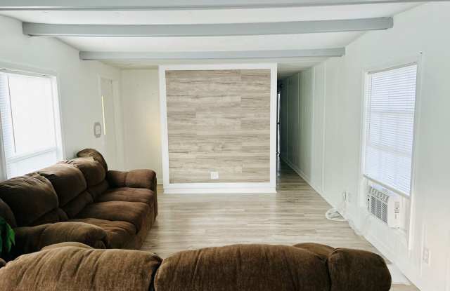 UPDATED MOBILE HOME - MOVE IN INCENTIVE Gallery 3