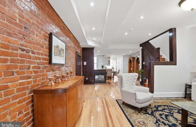 56 ADAMS Street NW Gallery 3