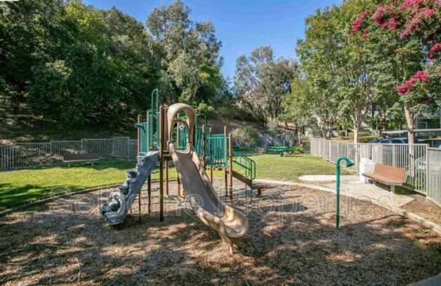 660 Canyon Oaks Dr Gallery 3