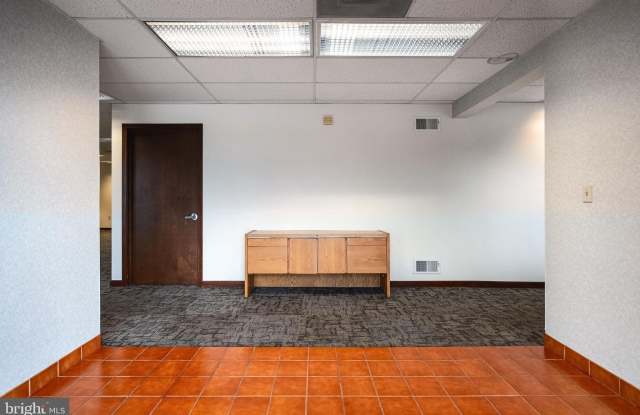 118 W AIRPORT Road Gallery 4