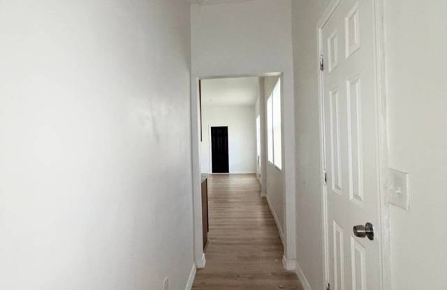 101 West 21st Street - 1 Gallery 2