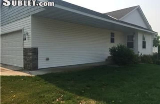 408 Prairie Rd - 408 Prairie Road, Monticello, MN 55362