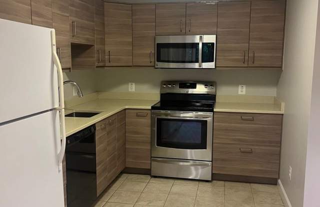 Spacious  Updated Accessory Apartment! 5 Min Walk to Takoma Metro, Restaurants  Starbucks! ALL UTILITIES INCLUDED! photos photos