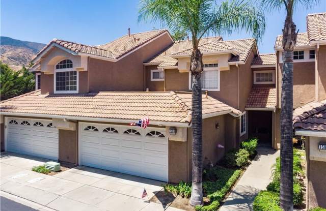 1588 Elegante Ct: Your Ideal Home in Corona, CA photos photos