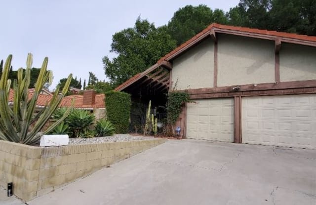 11510 Yolanda Ave - 11510 Yolanda Avenue, Los Angeles, CA 91326