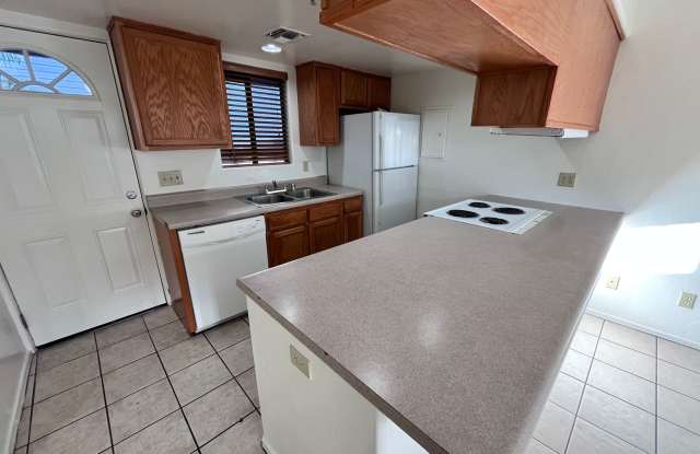 Central- 2 story 2 bedroom/ 1.5 bathroom townhome photos photos Central- 2 story 2 bedroom/ 1.5 bathroom townhome photos photos