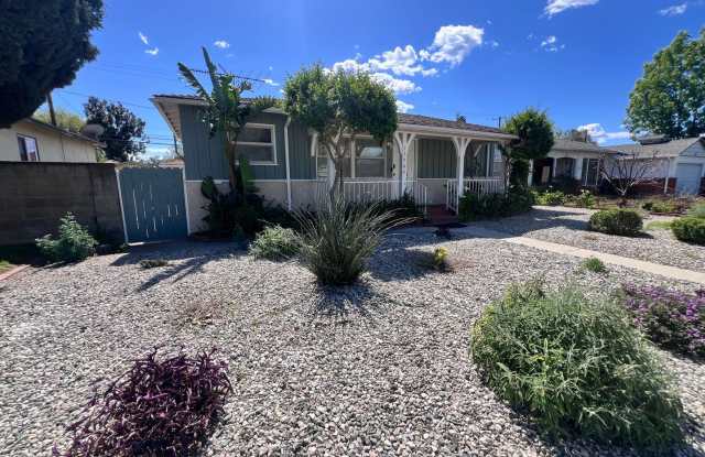 2 Bedroom Single Story Home for Rent in Reseda! photos photos