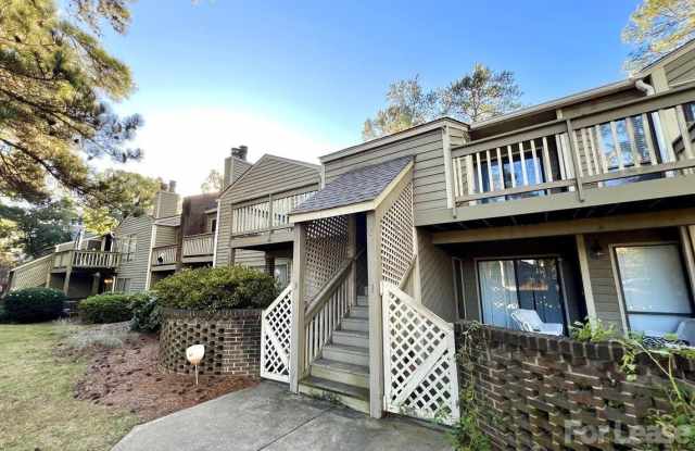 1600 Sharon Road W photos photos