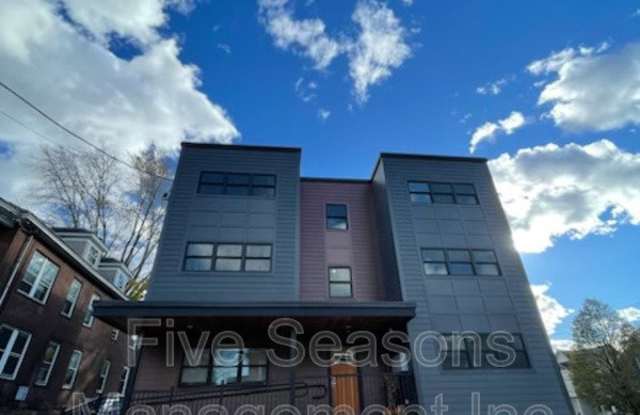 199 King Street - 3 photos photos