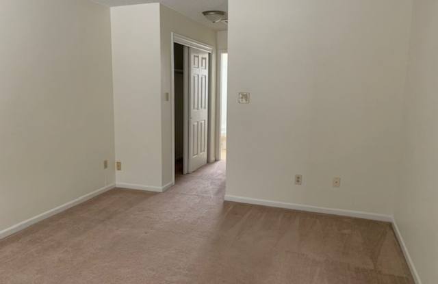 Great 2 Bedroom 1 1/2 Bath Townhouse in Sun Valley! Gallery 4