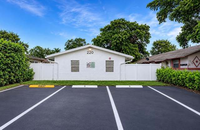 220 NW 12TH Court Gallery 1