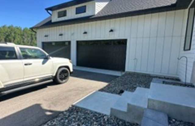 Beautiful Single Family 5 Bed home built in 2024 - Pequot Lakes Gallery 4