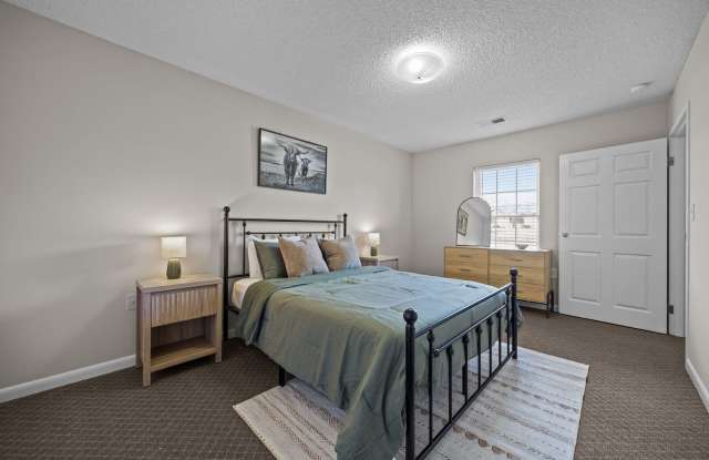 FULLY FURNISHED EXCLUSIVE SHORT AND MIDTERM RENTAL ONLY. AVAILABLE BEGINNING MAY 11, 2026! photos photos