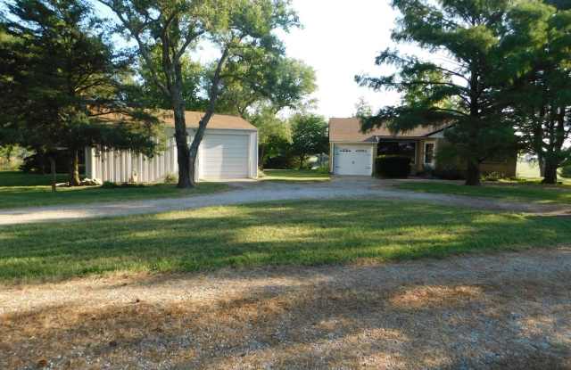 Hard to Find Rural Property North of Towanda, KS! photos photos