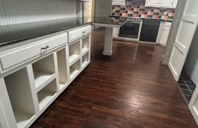 6026 Pleasant Gallery 4
