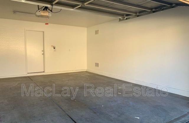 5809 E Hampton Ave Gallery 4