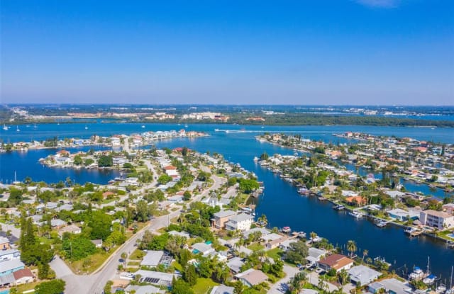 573 CRYSTAL DRIVE - 573 Crystal Drive, Madeira Beach, FL 33708