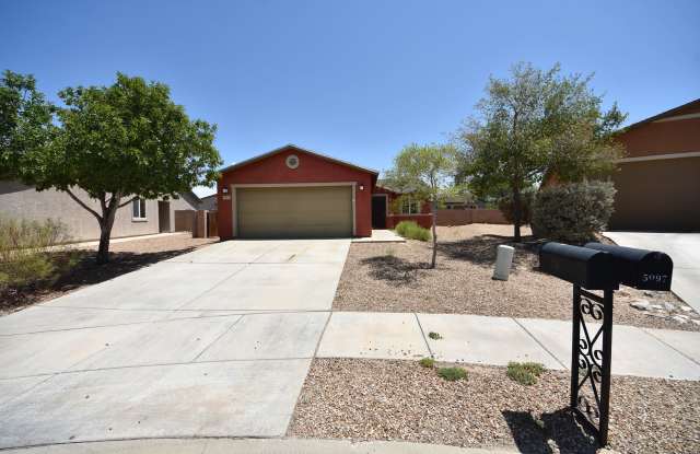 5095 East Fishhook Court Gallery 1