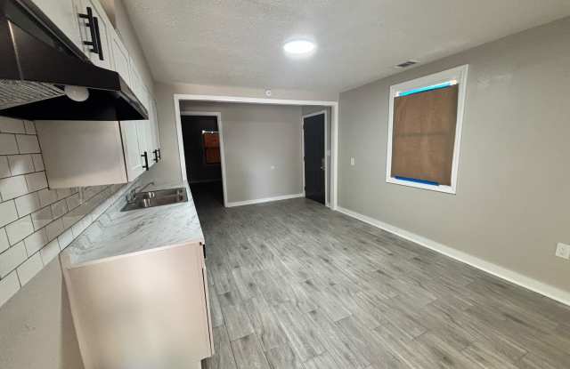 1521 Livewell Circle Gallery 3