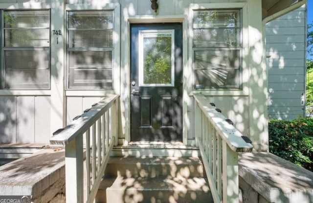 742 Charles Allen Drive NE Gallery 2