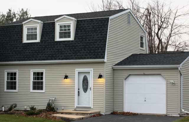 443 Hillside Dr, Red Lion PA 17356 photos photos