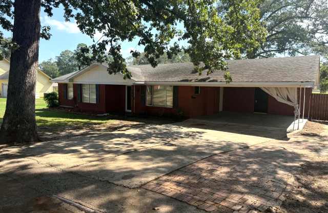 204 River Oaks Dr Gallery 2