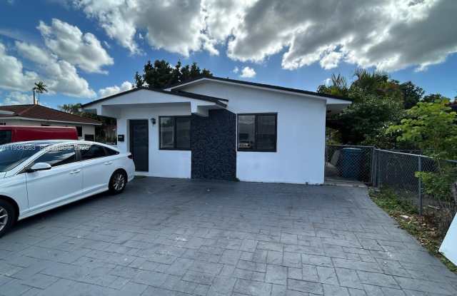 3482 SW 26th St photos photos