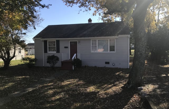 2511 Carlisle Avenue - 2511 Carlisle Avenue, Montrose, VA 23231